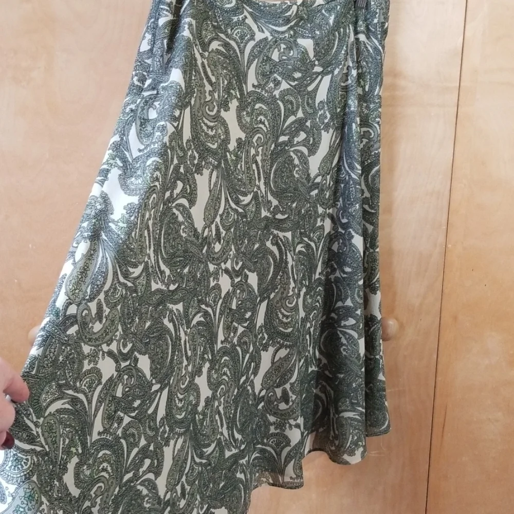 Anne Klein skirt - 8 - Picture 3 of 3